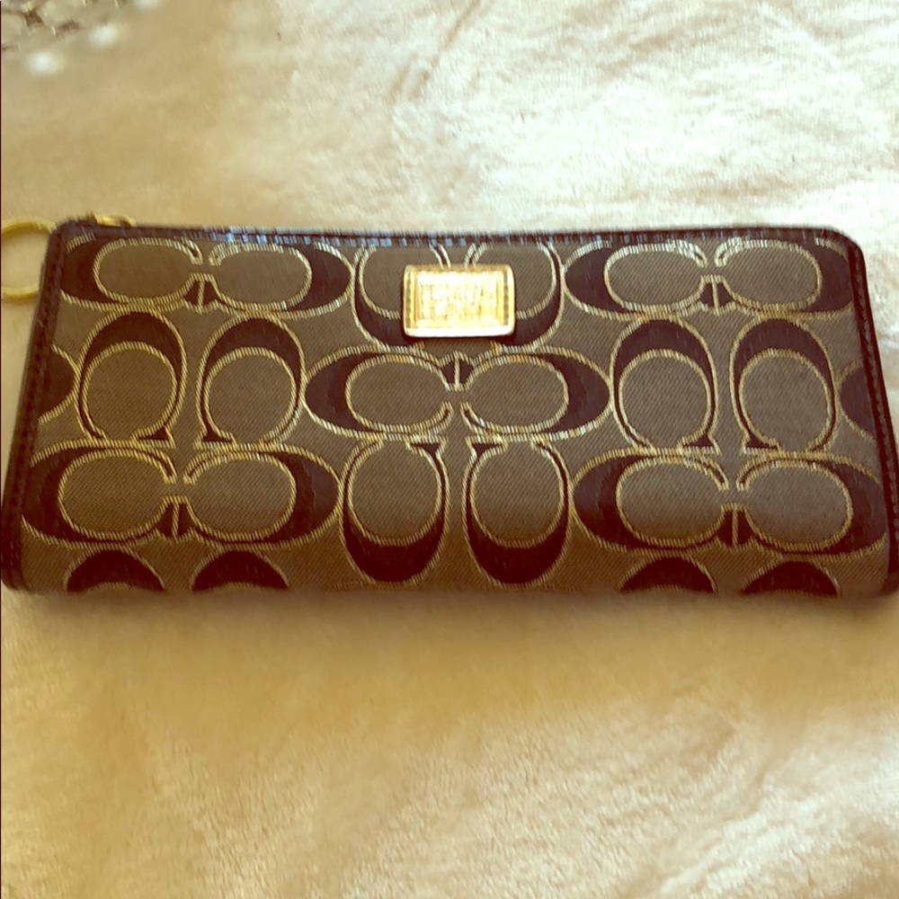 Coach wallet!!!!